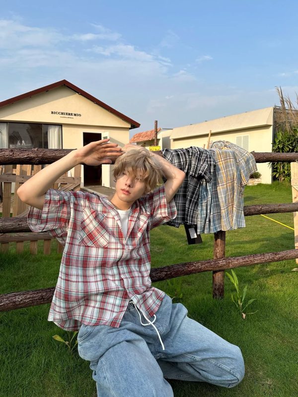 Unisex American Retro Brushed Plaid Short Sleeve T-Shirt - Casual Loose Fit Summer Shirt for Couples