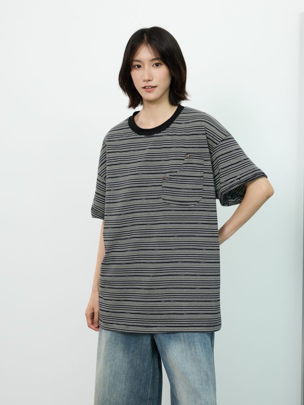 Unisex American Retro Striped Short Sleeve T-Shirt with Round Neck and Cutout Pocket Design - Y2K Style Fashion Top