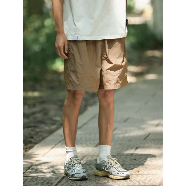 Unisex Quick-Dry Solid Color Sports Shorts - Lightweight Breathable Casual Beach Five-Point Pants for Summer Outdoor Activities