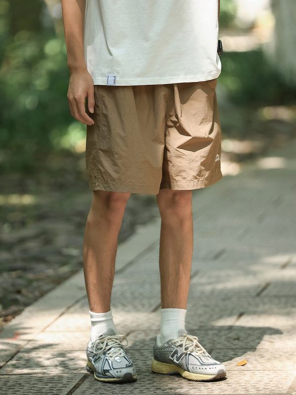 Unisex Quick-Dry Solid Color Sports Shorts - Lightweight Breathable Casual Beach Five-Point Pants for Summer Outdoor Activities