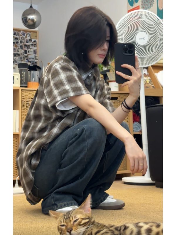 Unisex Relaxed Fit Plaid Short Sleeve Shirt - Casual Long Sleeve Half Sleeve Top for Effortless Style