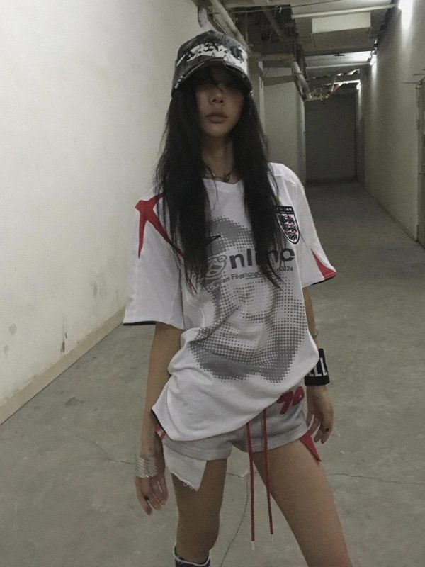 V-Neck Short-Sleeve Women's Summer Color-Blocking Jersey T-Shirt - American Retro Loose Fit Sports Top for a Casual Look