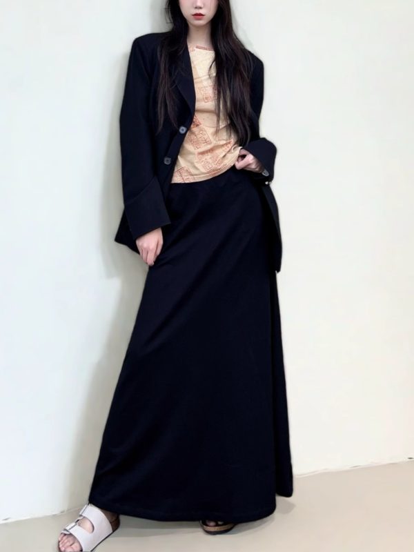 Versatile Black Floor-Length A-Line Skirt for Spring and Summer, Casual Sports Leisure Style, Perfect for Everyday Wear