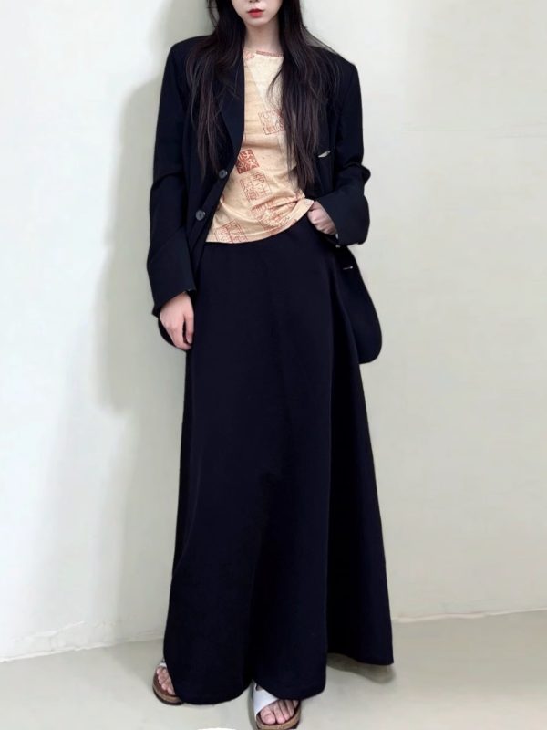 Versatile Black Floor-Length A-Line Skirt for Spring and Summer, Casual Sports Leisure Style, Perfect for Everyday Wear