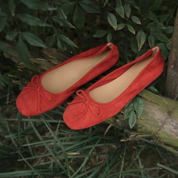 Versatile Bow-Tie Flat Ballet Shoes with Low Heel - Stylish Italian Design for Comfort and Everyday Wear