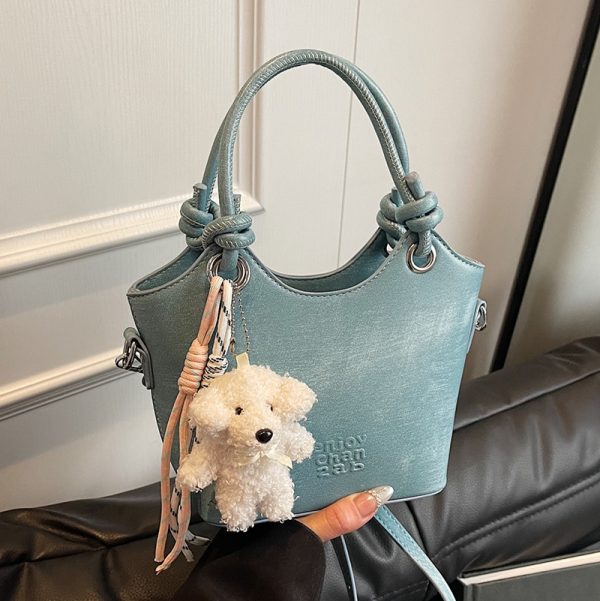 Versatile Crossbody Handbag for Women, Stylish Small Bag with High-End Feel, Casual Letter Design, Perfect for Everyday Use