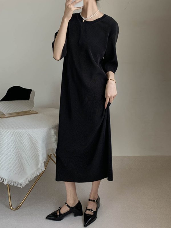 Versatile High-Temperature Pleated Paper Doll Dress with Toothpick Pleats, Knee-Length, Round Neck, Short Sleeves, Slimming Style