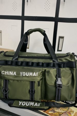 Versatile Large Capacity Travel Backpack for Men and Women â€“ Ideal for Business, School, Sports, and Weekend Getaways