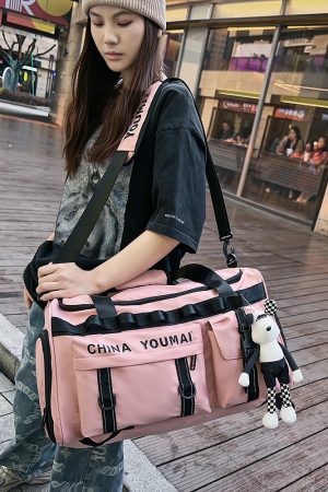 Versatile Large Capacity Travel Backpack for Men and Women â€“ Ideal for Business, School, Sports, and Weekend Getaways
