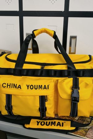 Versatile Large Capacity Travel Backpack for Men and Women â€“ Ideal for Business, School, Sports, and Weekend Getaways