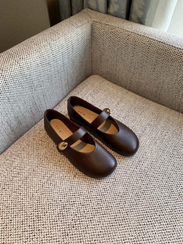 Versatile Women's Velcro Retro Mary Jane Leather Shoes - 2025 Spring Style, Fashionable and Comfortable Footwear for Every Occasion