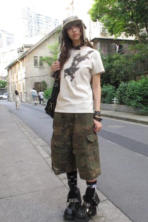 Vintage American Style Guitar Print T-Shirt for Women - Slim Fit Short Sleeve Summer Top, Trendy High Street Fashion