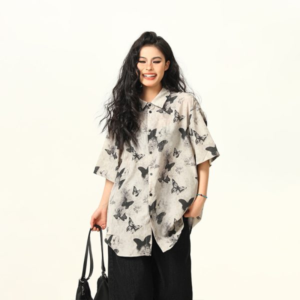 Vintage Butterfly Print Short Sleeve Shirt for Women - Retro American Style Summer Top, 90s Inspired Fashion