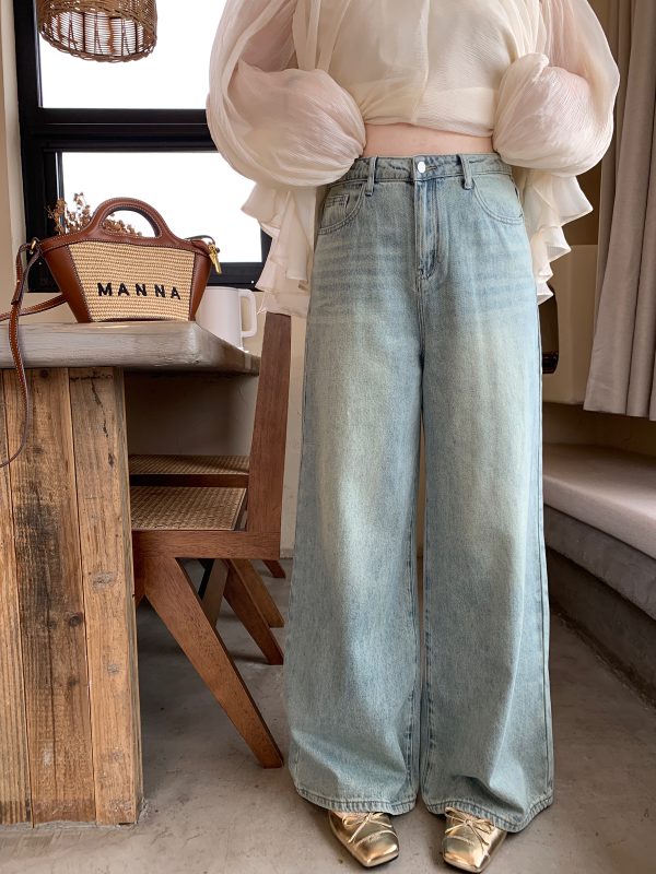 Vintage Distressed Water-Washed Blue High-Waisted Loose Straight-Leg Wide-Leg Jeans for Women - 90s Inspired Fashion