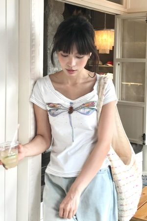 Vintage Hand-Painted Print V-Neck Cropped T-Shirt for Women - American Style Short Sleeve Slim Fit Summer Top