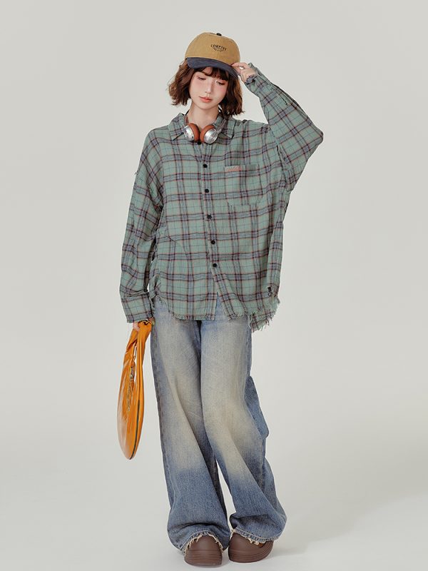 Vintage-Inspired Green Plaid Shirt Jacket for Women - Casual Loose Checkered Top for Spring and Autumn Fashion