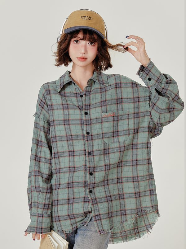 Vintage-Inspired Green Plaid Shirt Jacket for Women - Casual Loose Checkered Top for Spring and Autumn Fashion