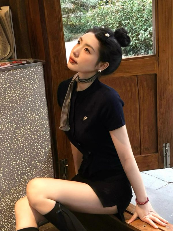 Vintage Navy Blue Knitted Short-Sleeve Women's Summer Cardigan - Slim Fit Round Neck Stylish Top for Y2K and Retro Fashion