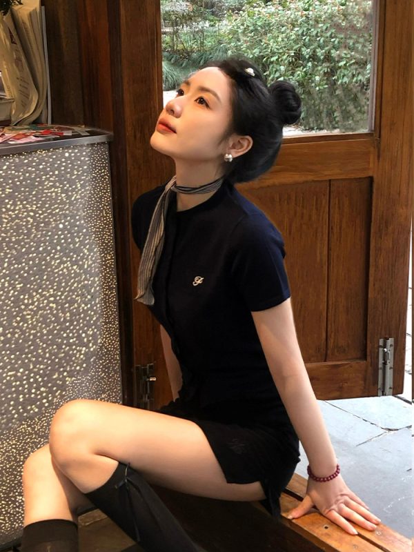 Vintage Navy Blue Knitted Short-Sleeve Women's Summer Cardigan - Slim Fit Round Neck Stylish Top for Y2K and Retro Fashion