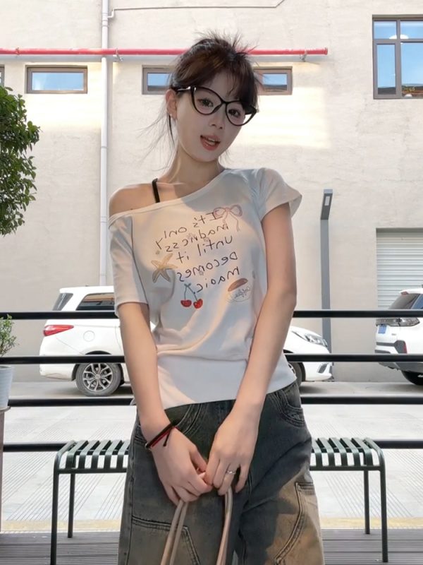 Vintage Off-Shoulder T-Shirt for Women, Summer Hand-Painted Graffiti Print, Loose Casual One-Shoulder Top, 90s Street Style