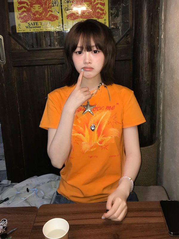Vintage Retro Lily Print Dopamine Orange T-Shirt for Women - Summer Casual Top, Round Neck, Short Sleeves, Y2K Style