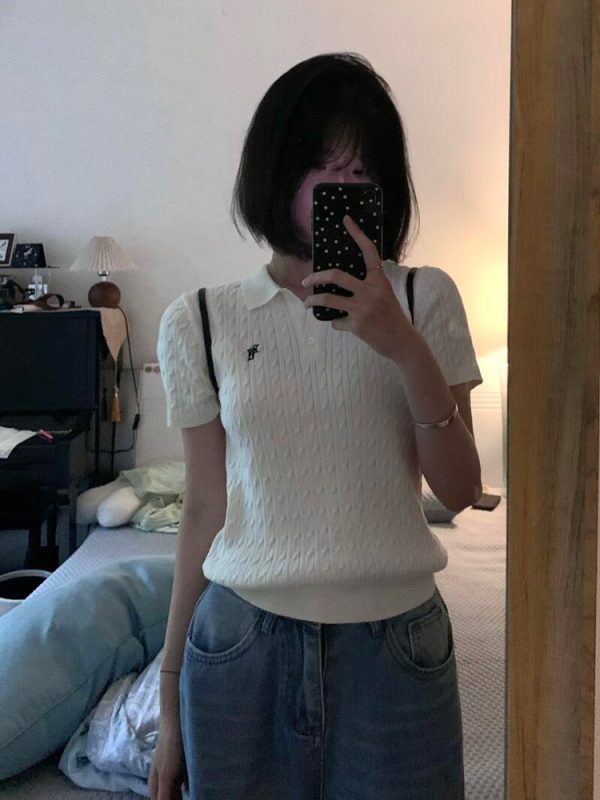 Vintage White Cropped Polo Collar T-Shirt with Twisted Floral Design - Short Sleeve Slim-Fit Women's Summer Top