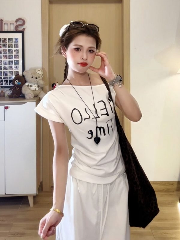 White Diagonal Shoulder Twisted Knot T-Shirt for Women, Summer Letter Print, Slim Fit Short Sleeve, Korean Style College Top
