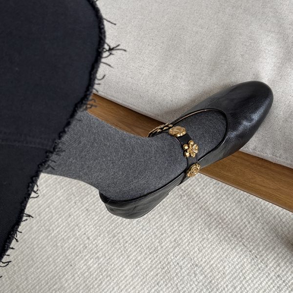 White Mary Jane Women's Flats - Exquisite Soft Comfortable Shallow Mouth Shoes for Stylish Everyday Wear