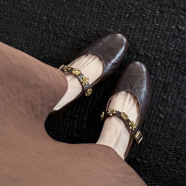 White Mary Jane Women's Flats - Exquisite Soft Comfortable Shallow Mouth Shoes for Stylish Everyday Wear
