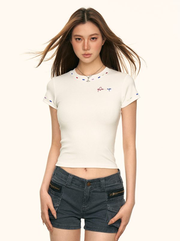 White Minimalist Letter Embroidered Short Sleeve T-Shirt for Women - Summer Slim Fit Round Neck Casual Top