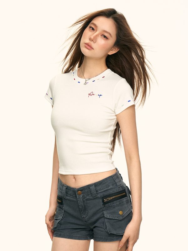 White Minimalist Letter Embroidered Short Sleeve T-Shirt for Women - Summer Slim Fit Round Neck Casual Top