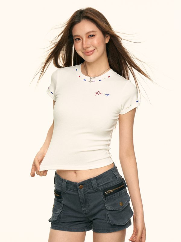 White Minimalist Letter Embroidered Short Sleeve T-Shirt for Women - Summer Slim Fit Round Neck Casual Top