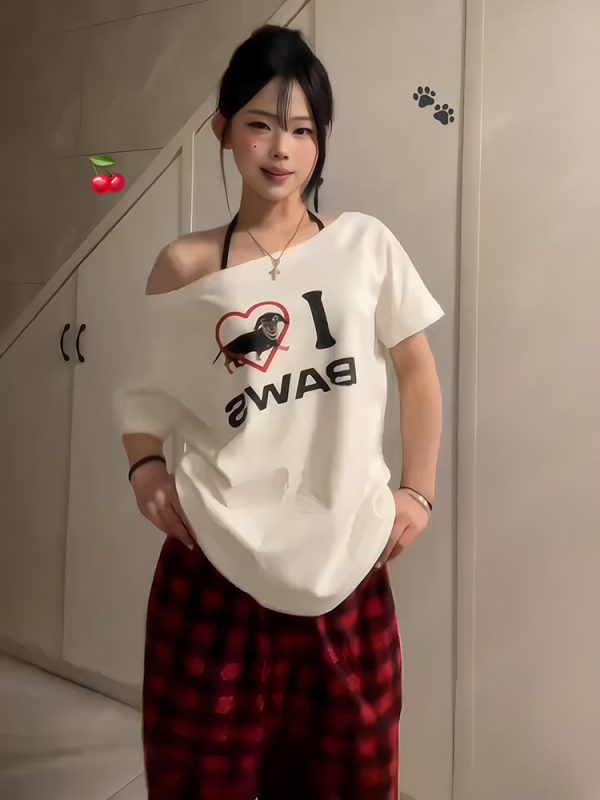 White Off-Shoulder Short Sleeve Women's T-Shirt - Summer Letter Print Casual Trendy Top for a Chic 90s Look