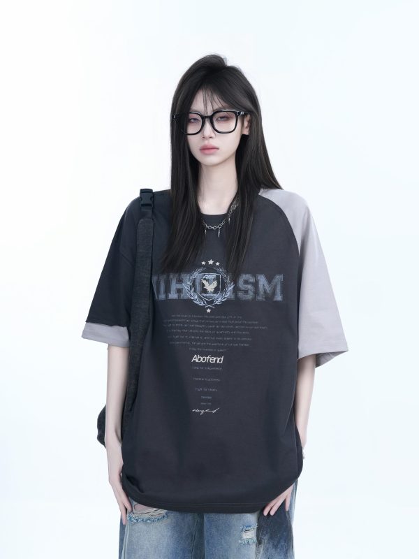 White Oversized Short Sleeve T-Shirt with American Retro Badge Print for Women, Casual Loose Fit, Y2K Style