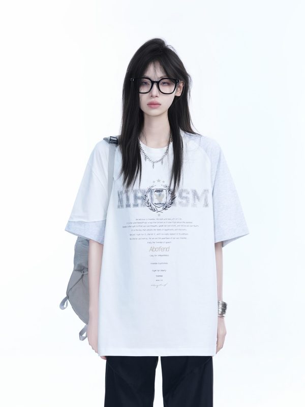 White Oversized Short Sleeve T-Shirt with American Retro Badge Print for Women, Casual Loose Fit, Y2K Style