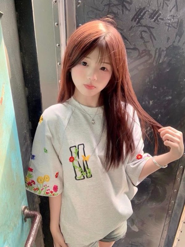 Women's American-Style Embroidered Floral Raglan Short Sleeve T-Shirt - Summer 2025 Unique Couple Outfit
