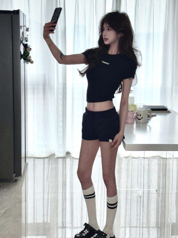 Women's Fitted Cropped T-Shirt, Short Sleeve, Letter Print, Pure Cotton, Trendy Midriff-Baring Summer Style
