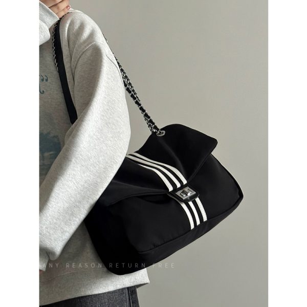 Women's Large Capacity Nylon Canvas Chain Tote Bag - 2024 New Commuting Crossbody Wanderer Style