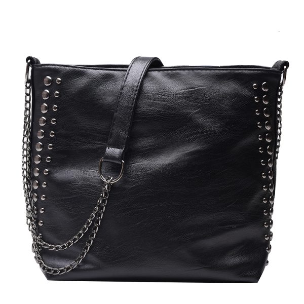 Women's Large Capacity Studded Chain Crossbody Bag - Trendy Korean Style Bucket Bag for Versatile Fashion Use