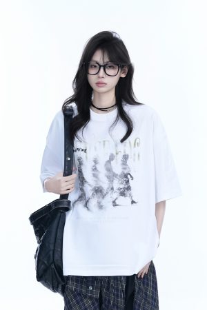 Womenâ€™s Loose Heavyweight Short-Sleeve T-Shirt with 'Sit and Eat Until the Mountains Are Empty' Shadow Print â€“ Summer 2023 Style