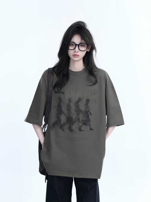 Womenâ€™s Loose Heavyweight Short-Sleeve T-Shirt with 'Sit and Eat Until the Mountains Are Empty' Shadow Print â€“ Summer 2023 Style