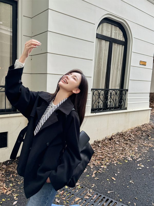 Women's Short Black Windbreaker Coat with Waist Tie, Casual Cardigan Style, Lapel Collar, Long Sleeves for Spring and Autumn