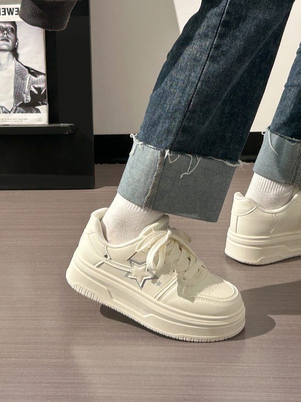 Women's Spring Thick-Soled White Sneakers, Versatile Minimalist Design, Niche Big Toe Shoes for a Trendy Look