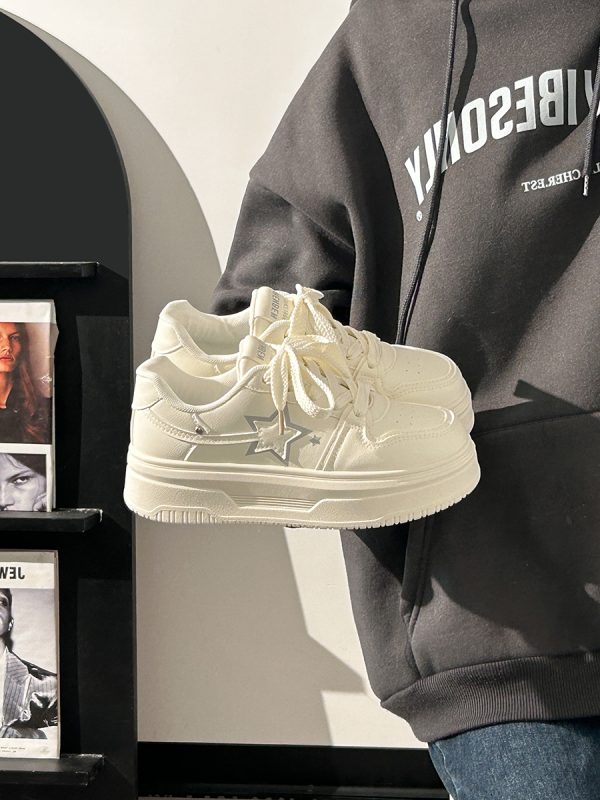 Women's Spring Thick-Soled White Sneakers, Versatile Minimalist Design, Niche Big Toe Shoes for a Trendy Look
