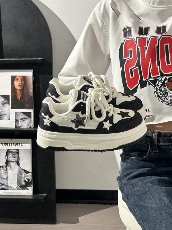 Women's Spring Thick-Soled White Sneakers, Versatile Minimalist Design, Niche Big Toe Shoes for a Trendy Look