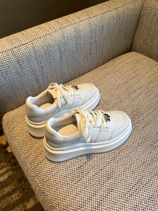 Women's White Lace-Up Sneakers with Thick Sole and Metal Buckle - Versatile Breathable Casual Sports Shoes for Autumn Fashion