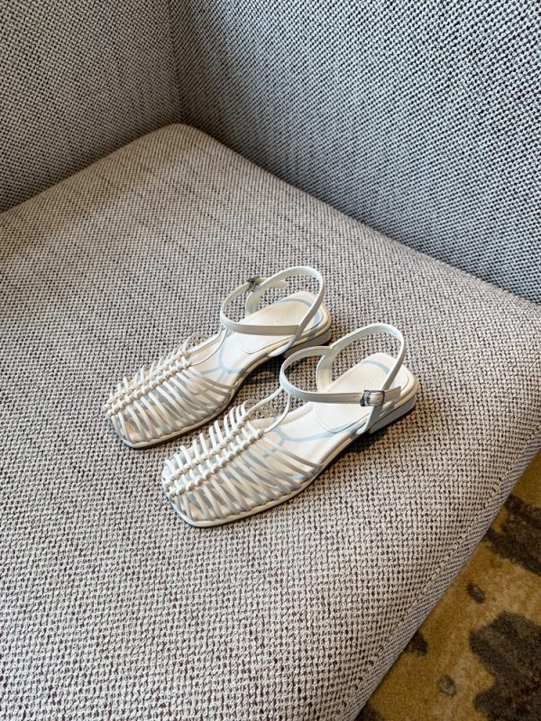 Women's Woven Closed-Toe Sandals 2025 Summer Korean Style Breathable Hollow Roman Commuter Shoes for Versatile Fashion