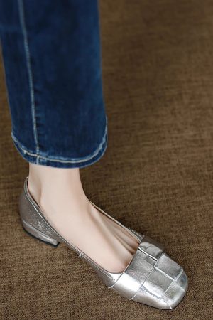 Woven Square-Toe Slip-On Flat Shoes for Women â€“ Slimming Design, Shallow Mouth Style, Trendy Italian Aesthetic, Perfect for Everyday Wear